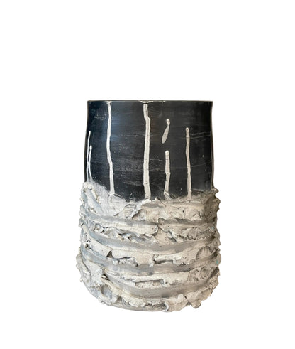 Black and White Inverse Vase